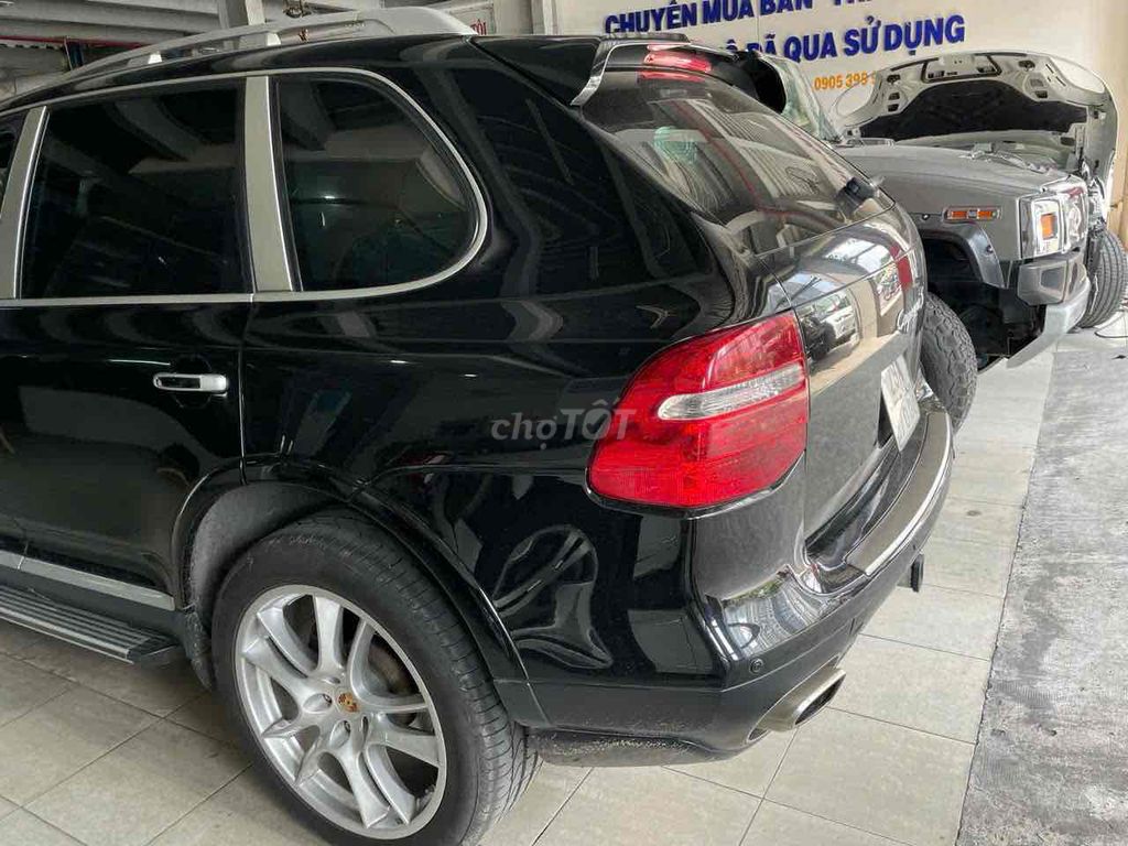 Porsche Cayenne 2010 130000 km. Mua bán Ô tô tại Quận Bình Thạnh Tp Hồ Chí Minh được đăng bởi Châu Thị Phương Trúc  hình 1