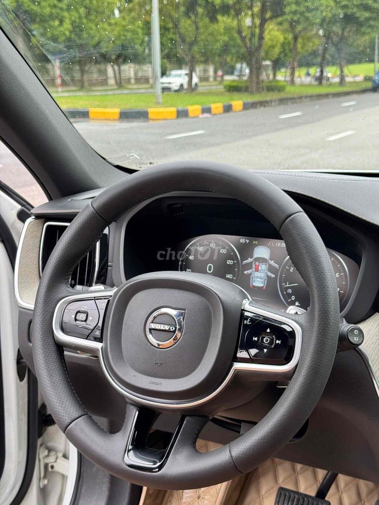 Volvo XC60 T6 awd Inscription 2018. Mua bán Ô tô tại Quận Long Biên Hà Nội được đăng bởi Trang Gala hình 13