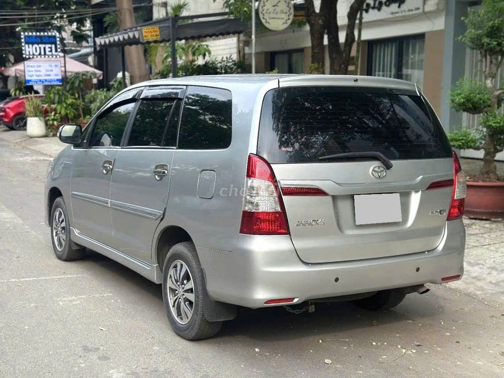Toyota Innova 2.0E 2015 số sàn 8 chỗ. Mua bán Ô tô tại Quận 12 Tp Hồ Chí Minh được đăng bởi Xuân Trường hình 4