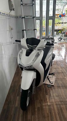 SH 125 ABS OD 12K KM XE ĐẬU ÍT CHẠY CHÍNH CHỦ. Mua bán Xe máy tại Thị xã Bình Minh Vĩnh Long được đăng bởi Nam