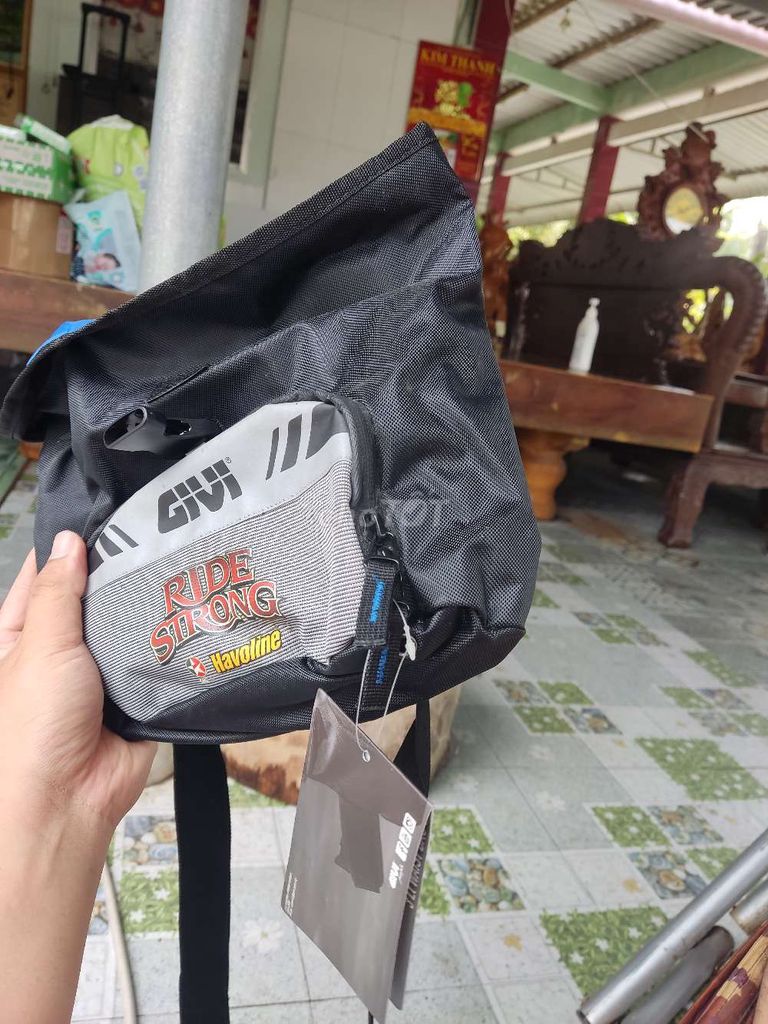 Túi đeo chéo Givi Vải Đen Unisex. Mua bán Túi xách tại Thành phố Tân An Long An được đăng bởi Lê Hiệp hình 1