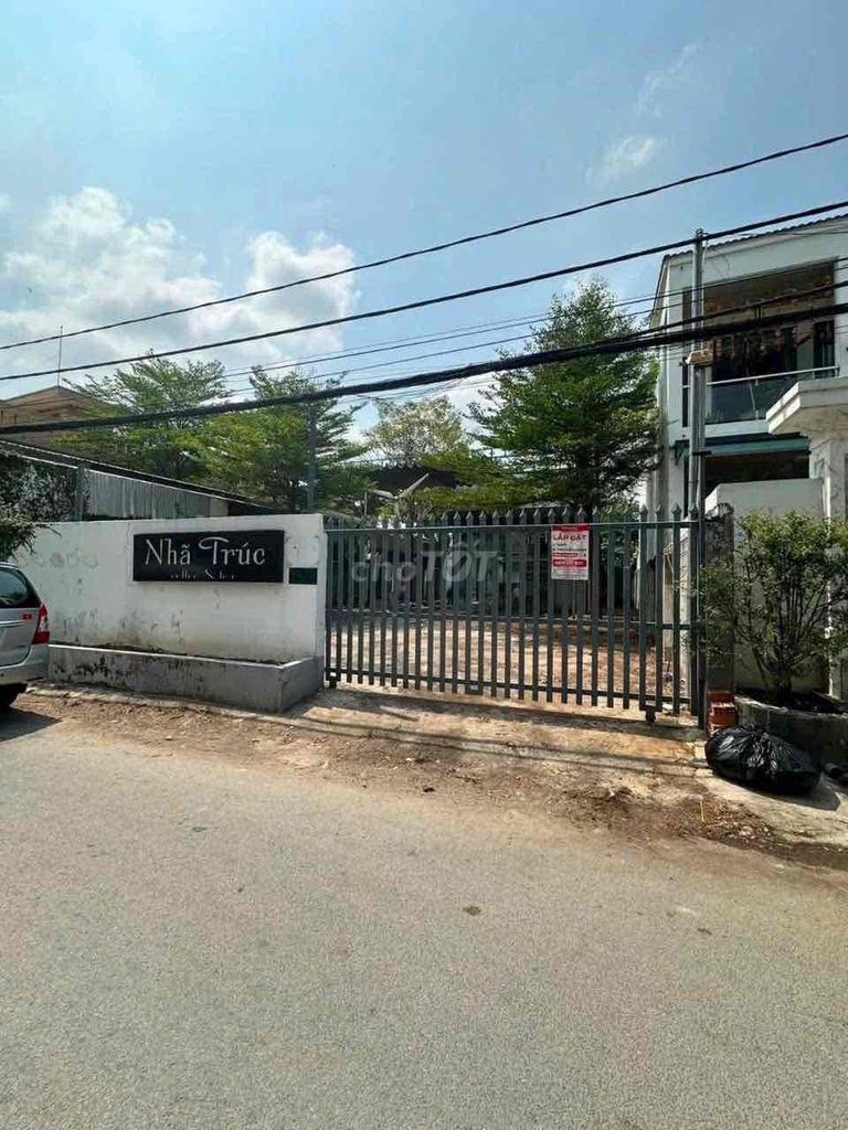 Cho thuê mặt bằng 400m2  hẻm gần đường Nguyễn Ái Quốc phường Tân Tiến