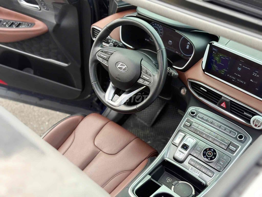 Santafe Premium 2022 , 2 cầu, máy dầu , odo 34.000. Mua bán Ô tô tại Huyện Hóc Môn Tp Hồ Chí Minh được đăng bởi Nguyễn Duy Khánh hình 6