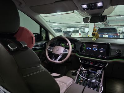 Volkswagen Viloran 2025 Đen 17.500 km