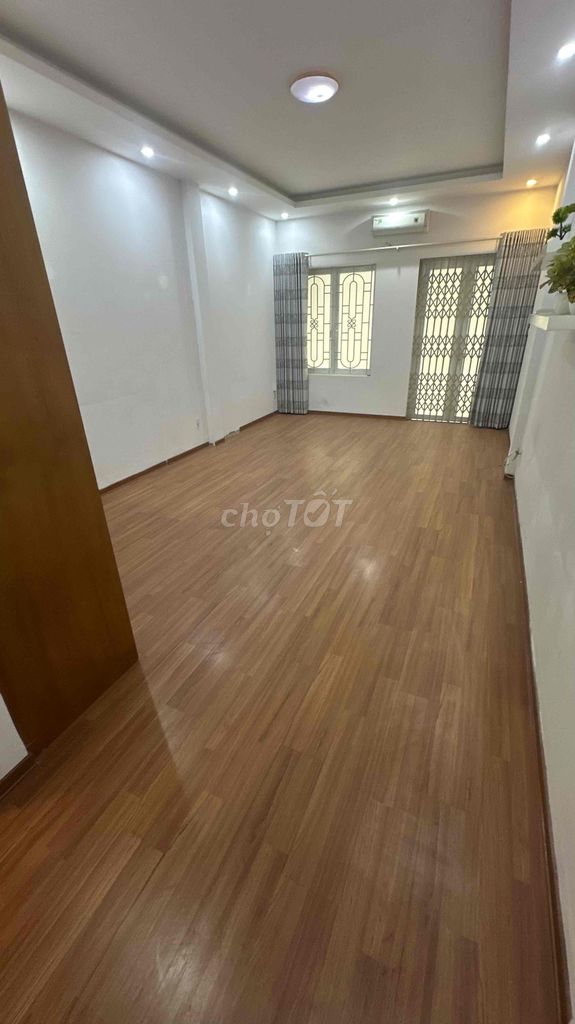 Chính chủ cần cho thuê nhà trong ngõ rộng 45 Đinh Tiên Hoàng nhà thứ 2
