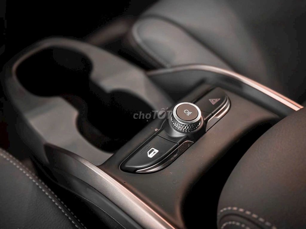 VinFast VF6 2025. Mua bán Ô tô tại Quận 5 Tp Hồ Chí Minh được đăng bởi Như Phạm hình 11