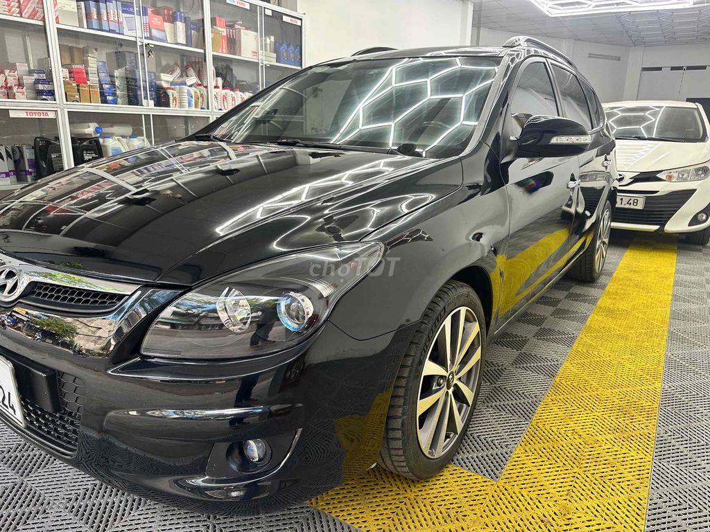 Hyundai i30 CW 2009 1.6 AT - 94000 km. Mua bán Ô tô tại Thành phố Tuy Hòa Phú Yên được đăng bởi Võ Ngọc Thiên hình 4