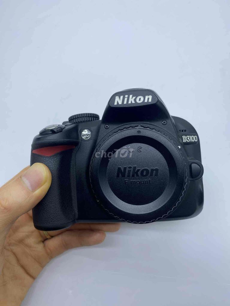 Nikon D3100 + 18-55