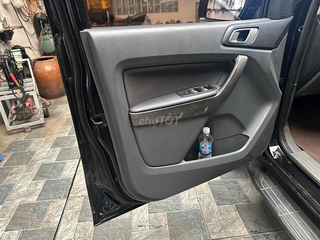 Ford Ranger 2017 XLS 2.2 4x2 MT - 30000 km. Mua bán Ô tô tại Thị xã Bình Minh Vĩnh Long được đăng bởi Thạnh hình 14