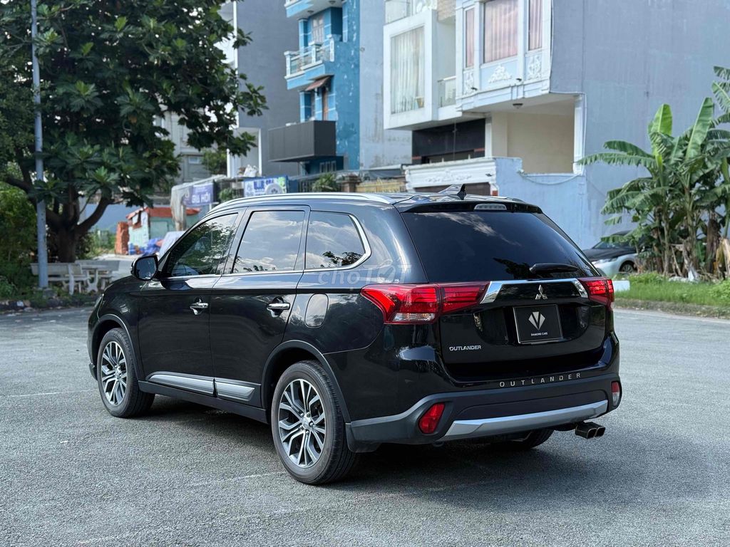 Outlander 2018 Premium Đi Ít. Mua bán Ô tô tại Thành phố Thủ Đức Tp Hồ Chí Minh được đăng bởi Lê Nhường hình 5