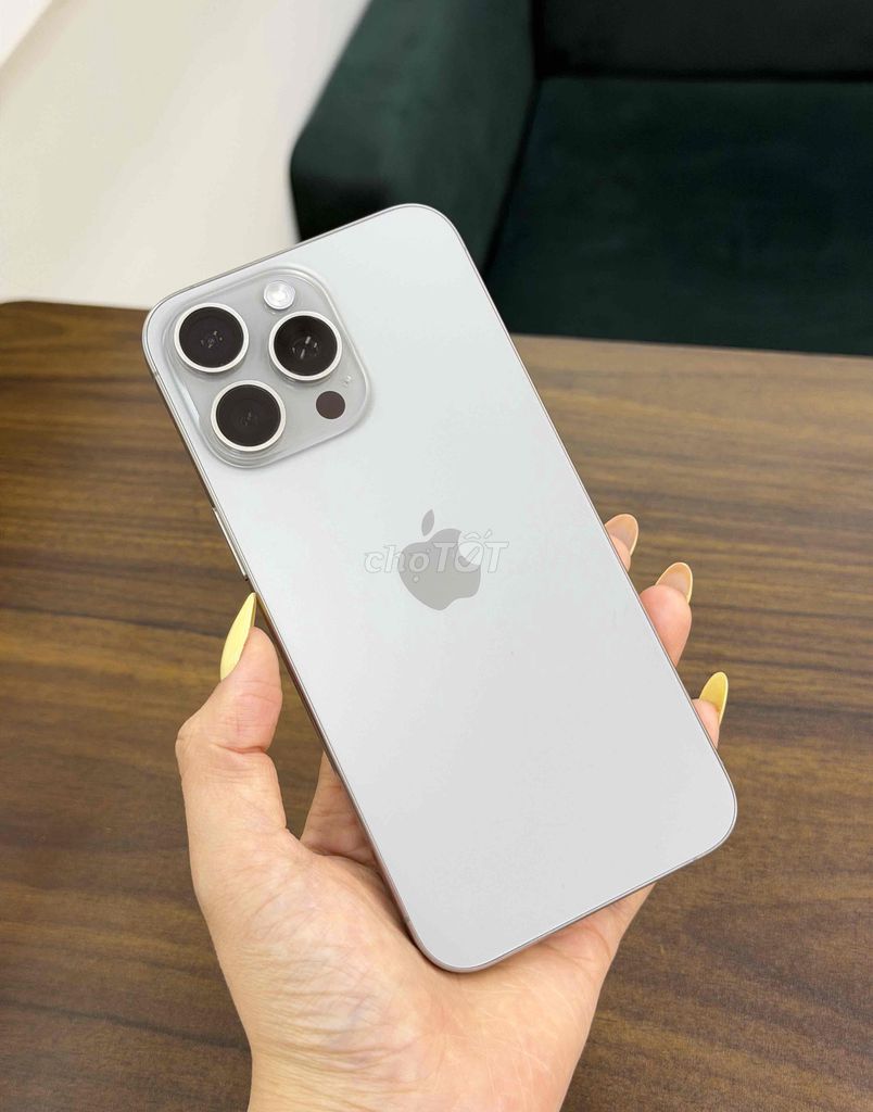 🍎𝐓𝐡𝐚𝐧𝐡 𝐥𝐲́🍎𝟏𝟓𝐏𝐫𝐨𝐌𝐚𝐱 𝐓𝐮̛̣ 𝐍𝐡𝐢𝐞̂𝐧 𝟐𝟓𝟔𝐆 Đ𝐚̃ 𝐭𝐡𝐚𝐲 𝐜𝐚𝐦 𝐳𝐢𝐧 👇. Mua bán Điện thoại tại Quận Hải An Hải Phòng được đăng bởi Phạm Huyền Hoàng Dũng Mobile  hình 1