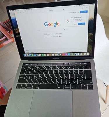 Dư ko xài bán lại cây macbook pro 2018 i7 xài mượt