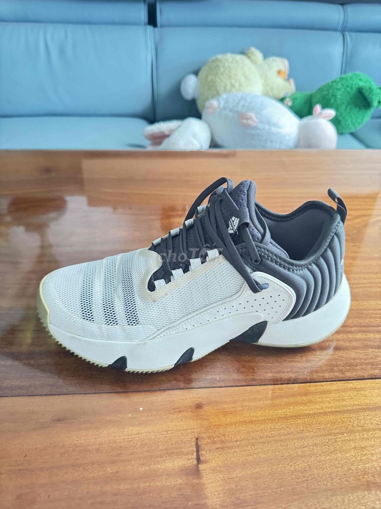 Giày thể thao Adidas Trae Unlimited Nam sz 41 1/3. Mua bán Giày dép tại Thành phố Huế Thừa Thiên Huế được đăng bởi MrHeo hình 1