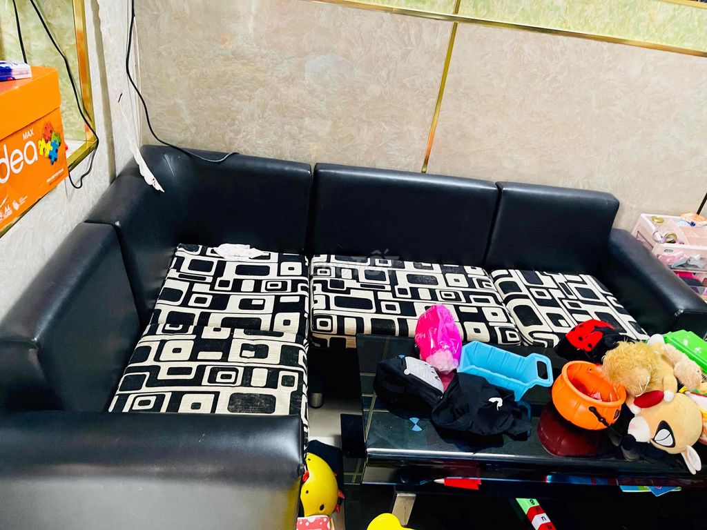 Thanh lý sofa chữ L kèm bàn trắng