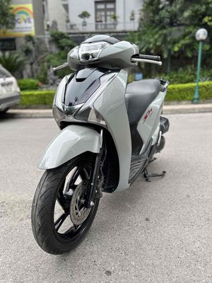 SH việt Nam 2018! 125 phanh CBS, chính chủ, lướt m. Mua bán Xe máy tại Quận Hoàng Mai Hà Nội được đăng bởi Xe Máy Quân Oanh  hình 1