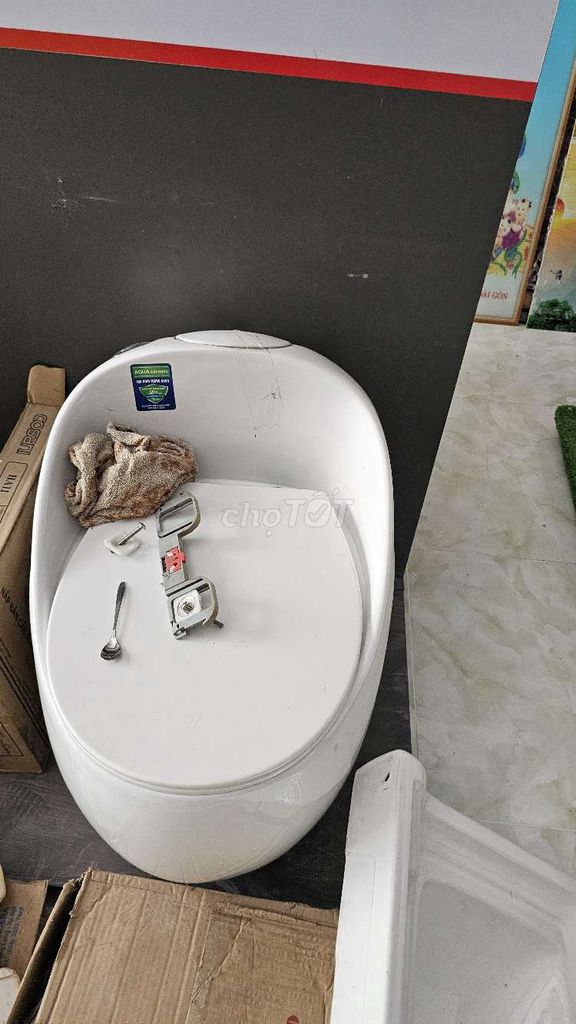 Bồn cầu Trứng liền khối Trắng. Mua bán Thiết bị vệ sinh, nhà tắm tại Quận Cái Răng Cần Thơ được đăng bởi  Tuấn hình 1