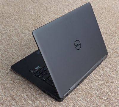 Laptop Dell Core i7 Thế Hệ 6 Card Màn Hình 2Gb