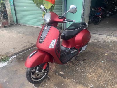 Piaggio Vespa GTS 3V 2014 Đỏ