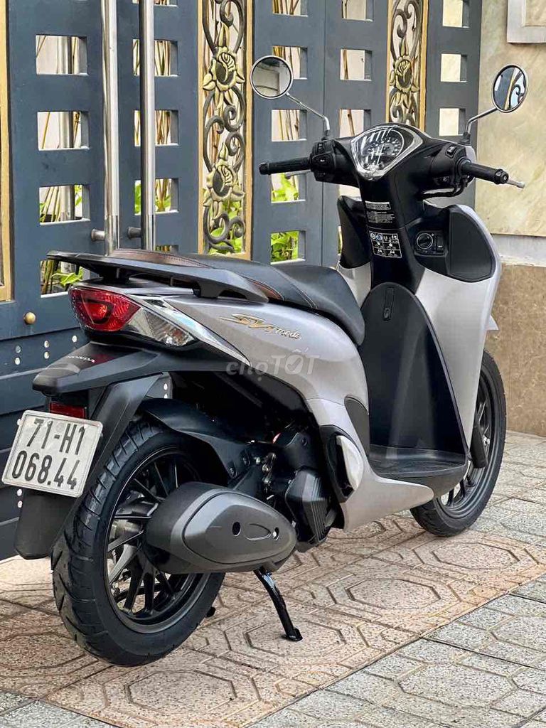 Honda SH Mode ABS Smartkey Xám đen 9chủ sang tên. Mua bán Xe máy tại Quận 12 Tp Hồ Chí Minh được đăng bởi CHXM Phương Nam Chuyên Bán Xe Trả Góp Bao Nợ Xấu hình 7