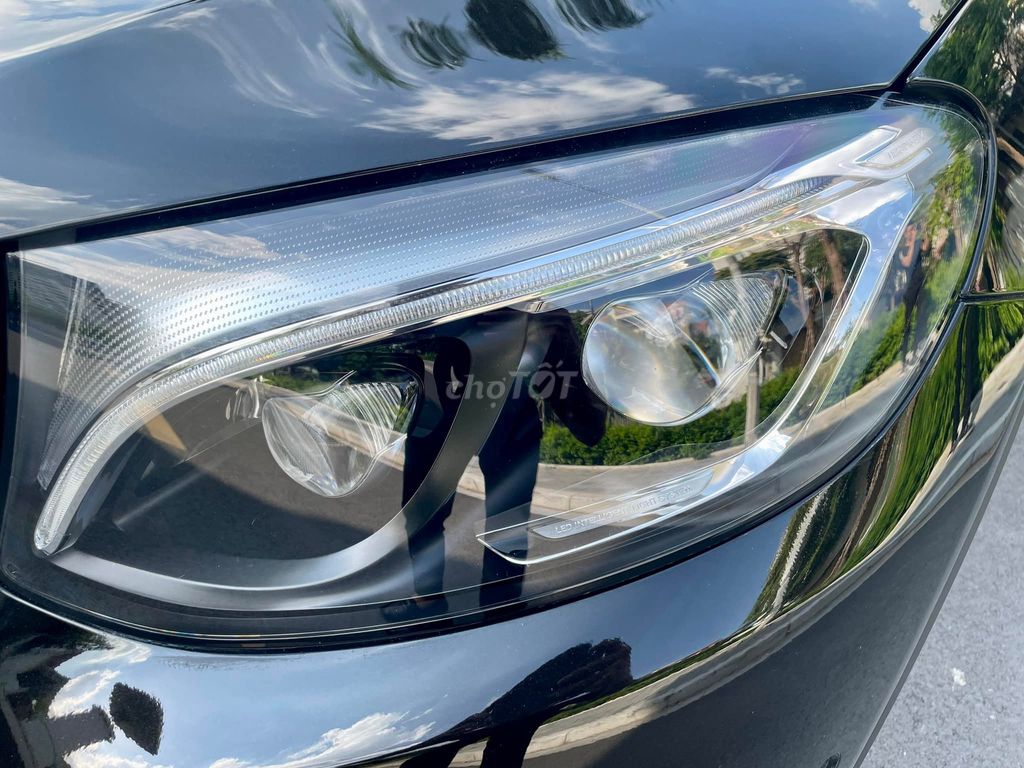 Mercedes Benz GLC 2018 250 4MATIC - 53,000 Miles.. Mua bán Ô tô tại Thành phố Thủ Đức Tp Hồ Chí Minh được đăng bởi Đức Tứ Bánh hình 6