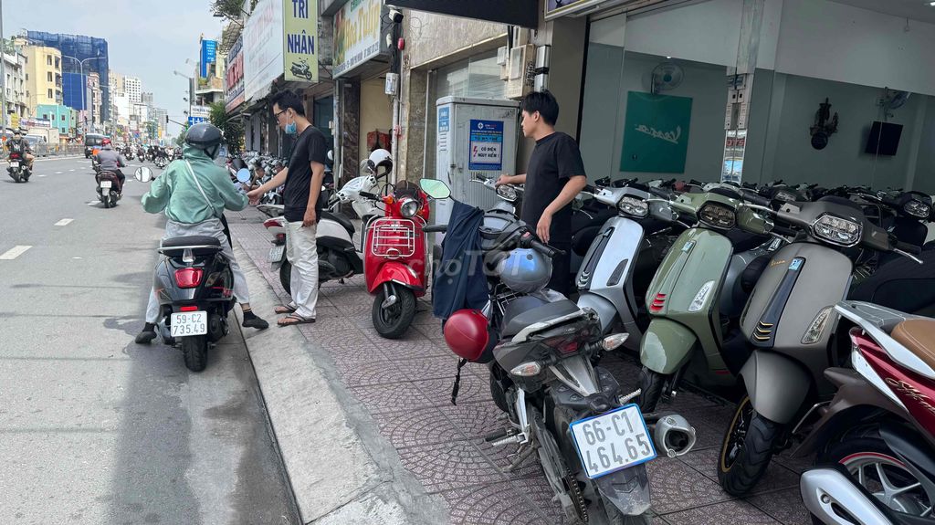 Vespa Sprint , Gts , Xe lướt giá tốt bao Ship. Mua bán Xe máy tại Thành phố Mỹ Tho Tiền Giang được đăng bởi VESPA  PIAGGIO BẢO HƯNG Vespa cũ trả góp  hình 4