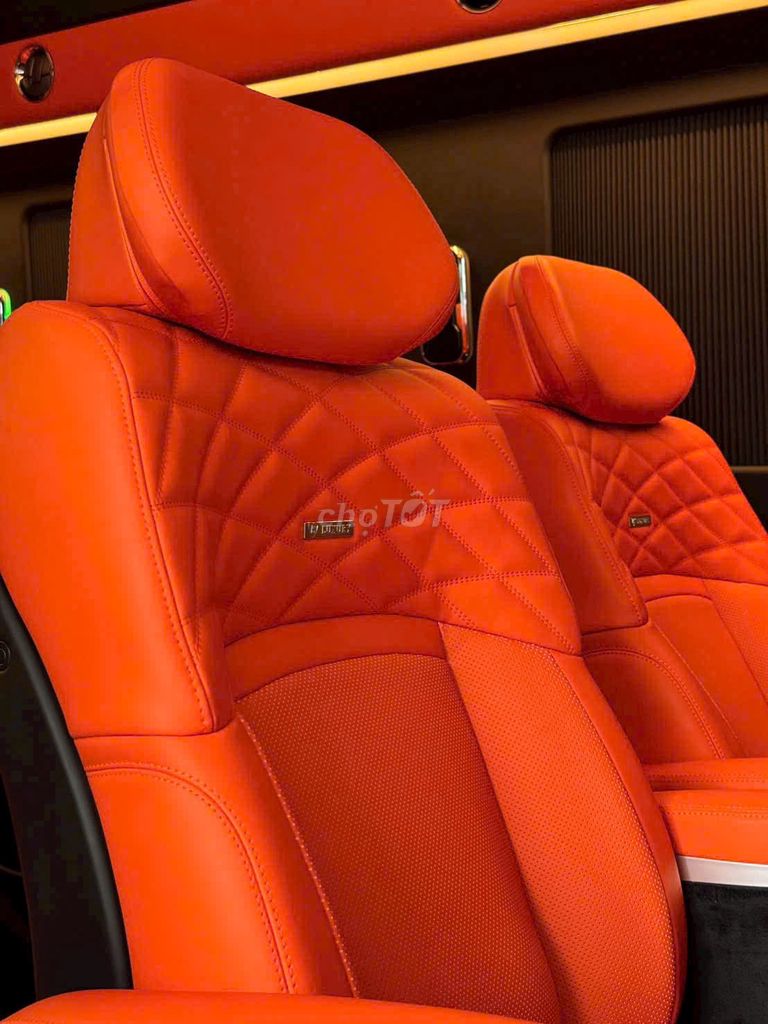 Ford Transit 2025 Limousine 12S. Mua bán Ô tô tại Quận 3 Tp Hồ Chí Minh được đăng bởi Lương Hoàng Long hình 9