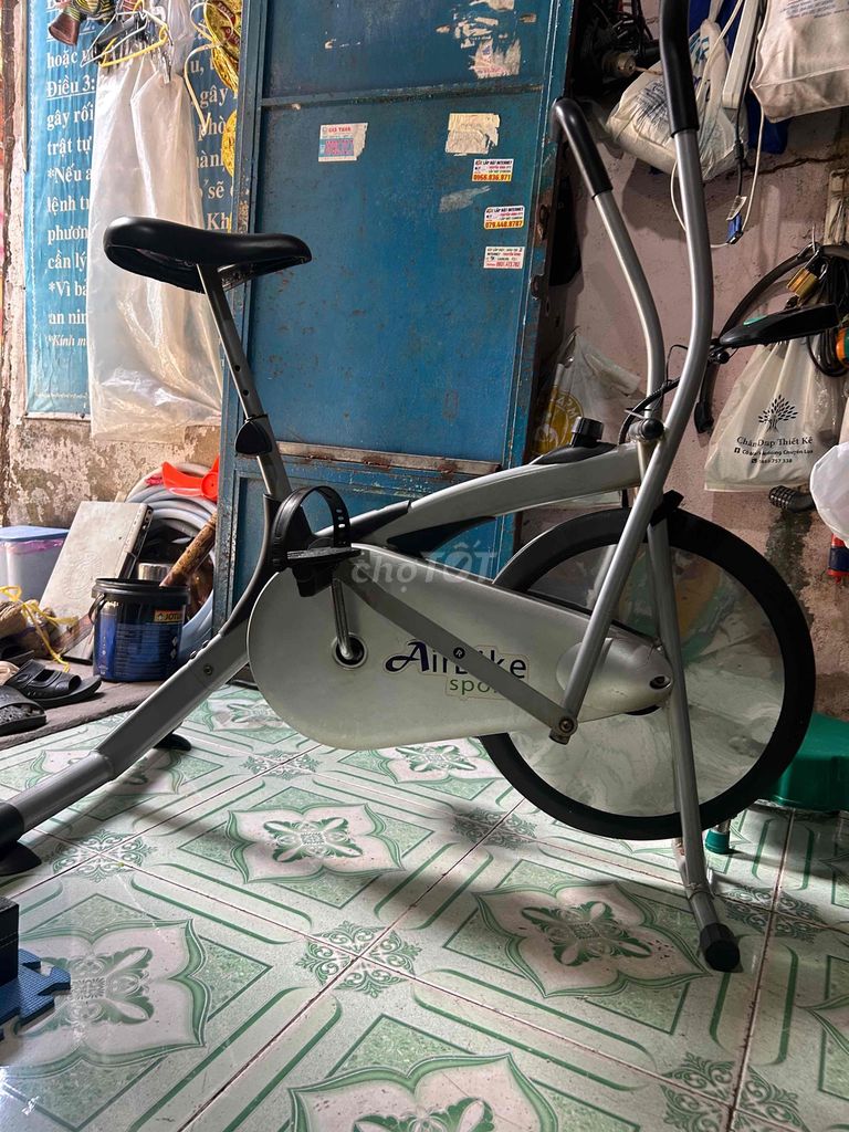 xe tập thể dục thể thao trong nhà Ari Bike