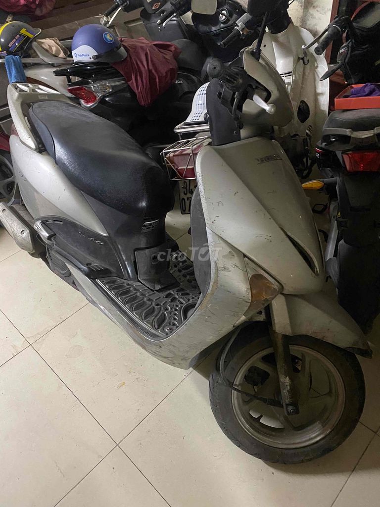 Honda Lead 110cc Bạc zin chất đủ gt 3,9tr