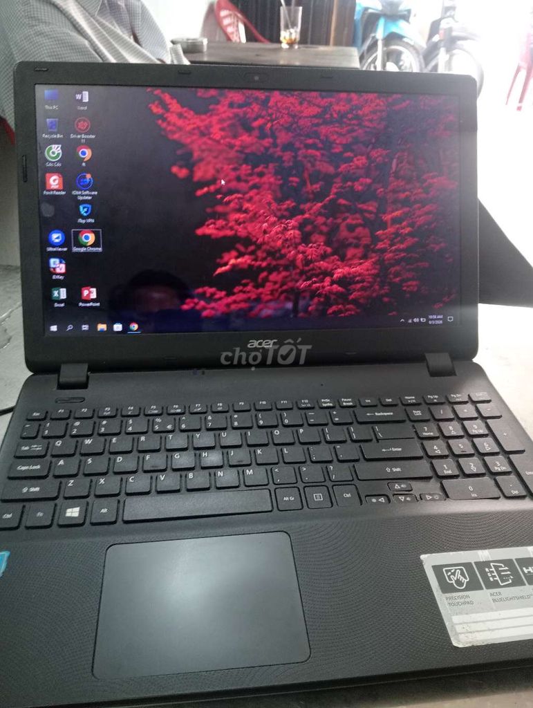 Acer Pentium N3700 4GB Đen 99% mới. Mua bán Laptop tại Quận 3 Tp Hồ Chí Minh được đăng bởi Tuấn Kiệt hình 1
