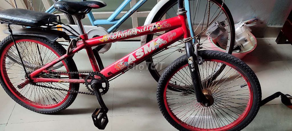 Xe đạp màu Đỏ. Mua bán Xe đạp tại Quận Bình Thạnh Tp Hồ Chí Minh được đăng bởi Camlinhnguyen hình 1
