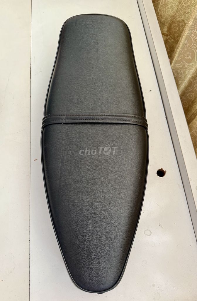 Yên xe máy Vespa cổ Da PU Đen. Mua bán Phụ tùng xe tại Quận 12 Tp Hồ Chí Minh được đăng bởi Thảo hình 3