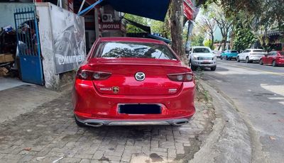 Mazda Mazda 3 màu Đỏ