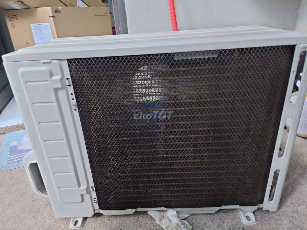 Máy lạnh Karofi WF309