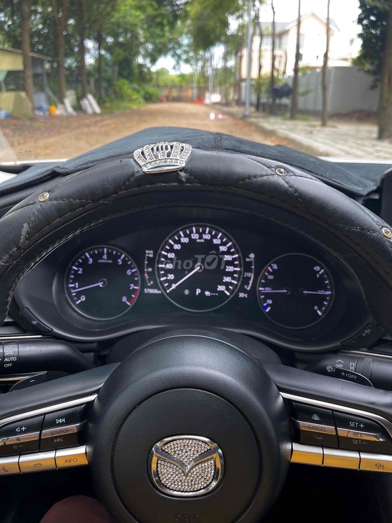 Mazda 3 2020 Trắng. Mua bán Ô tô tại Thành phố Thủ Dầu Một Bình Dương được đăng bởi Huỳnh Eli hình 2