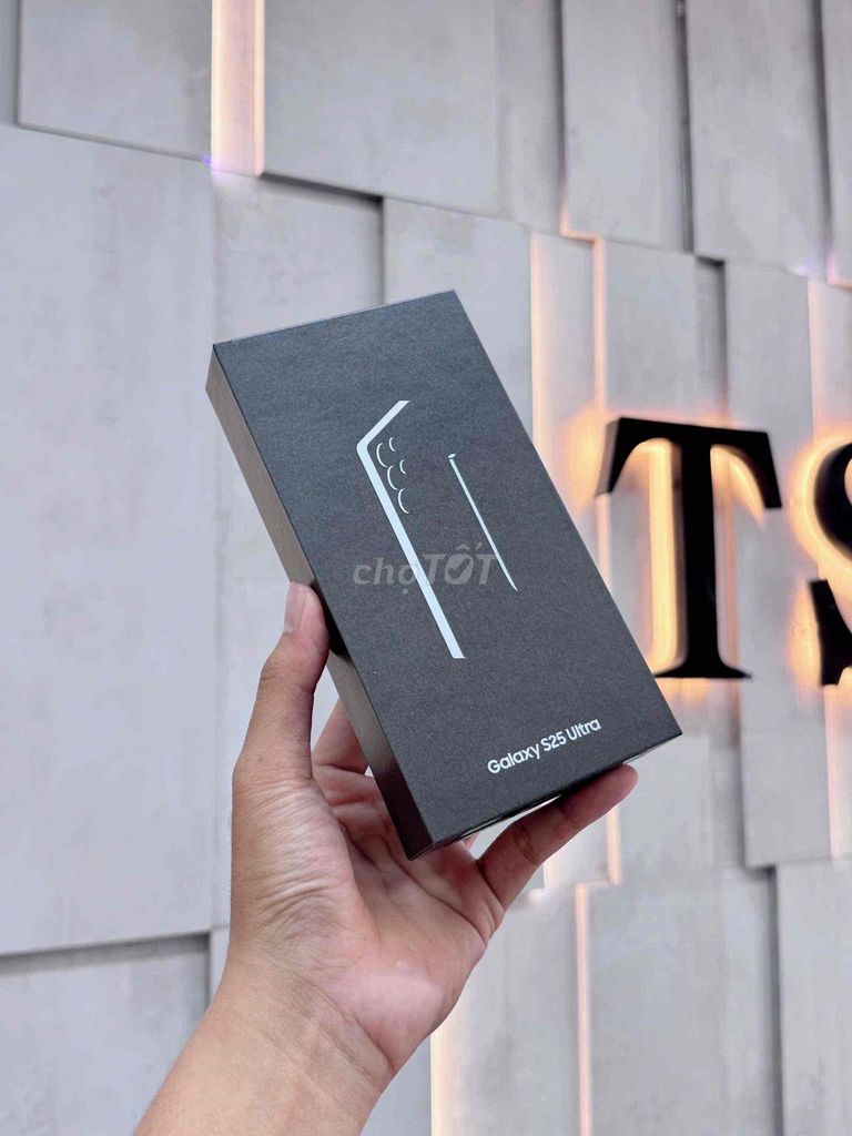 Samsung S25 Ultra NEW 256GB Đen Tuyền Mới. Mua bán Điện thoại tại Quận Thanh Khê Đà Nẵng được đăng bởi Thiện Lê TShop 16 Lê Đình Lý hình 1