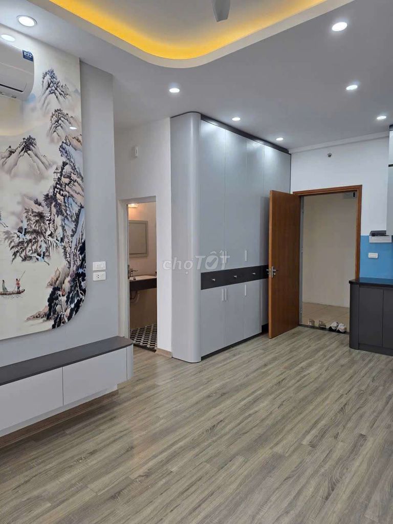 Срочно продаётся угловая квартира 75м², 2 спальни, 2 санузла, Хоанг Дао Тхань, Тхань Суан