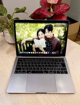 Laptop Macbook Pro Touch Bar 13 Inch 2019 Cũ 11/2025