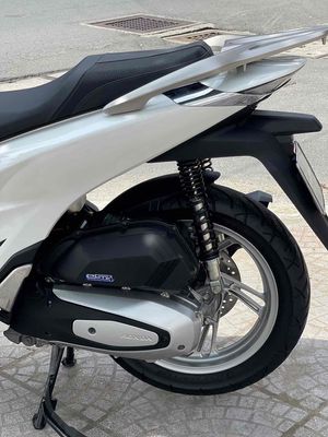 cần bán sh 160i. Mua bán Xe máy tại Quận 4 Tp Hồ Chí Minh được đăng bởi Lớp 12A9_33_Phạm Văn Trung