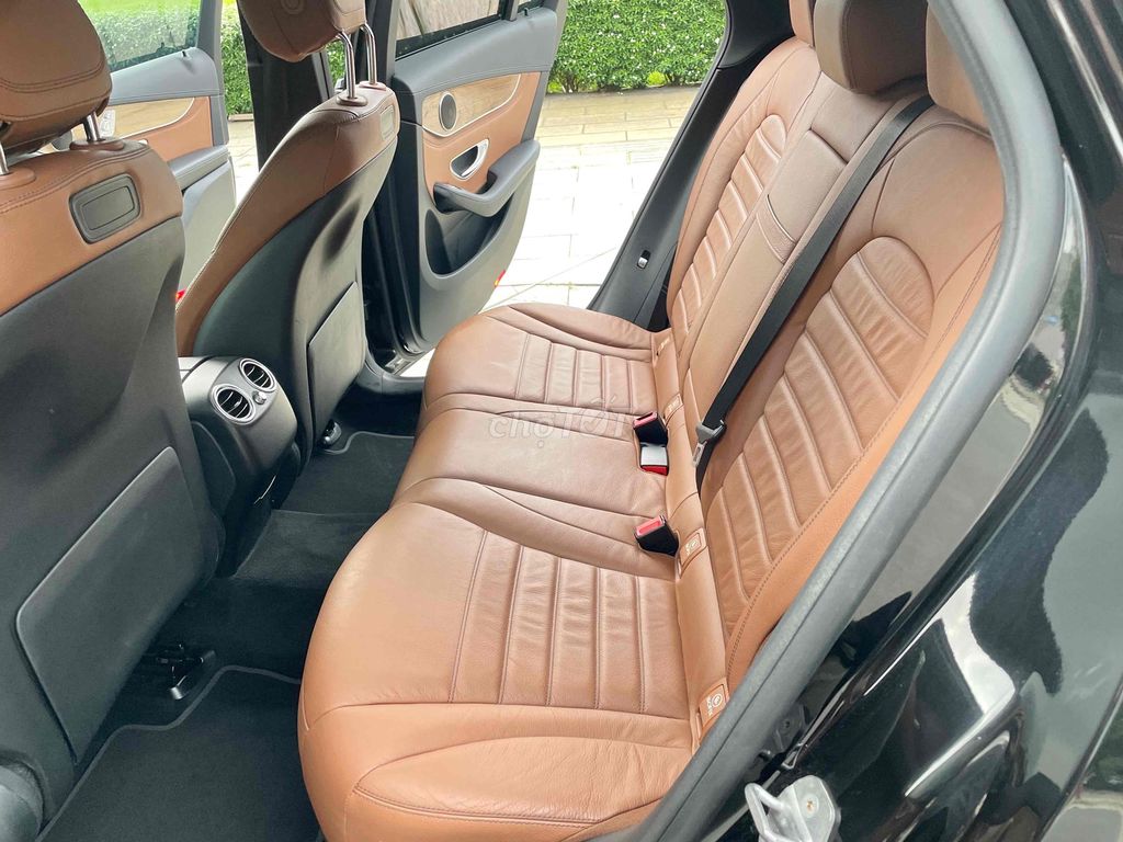 Mercedes Benz GLC250 4MATIC năm 2018 Đen xe 1 chủ. Mua bán Ô tô tại Thành phố Thủ Đức Tp Hồ Chí Minh được đăng bởi Bảo Nam ÔTô hình 7
