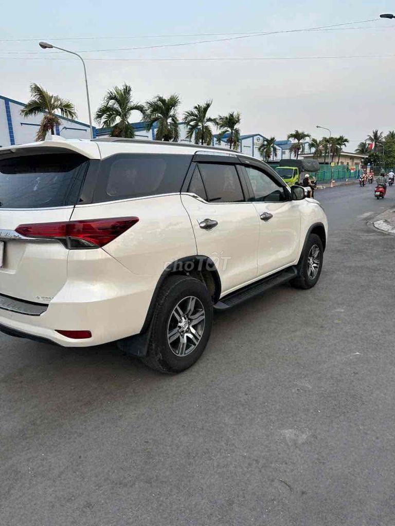 Toyota Fortuner 2017 photo 3