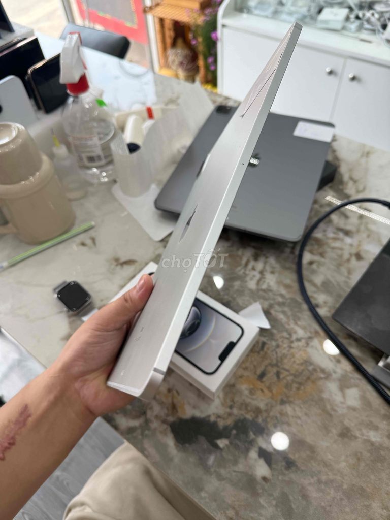 ipad pro m1 12.9inch 5G 512GB. Mua bán Máy tính bảng tại Huyện Thanh Trì Hà Nội được đăng bởi Đoàn Xuân Tùng hình 2