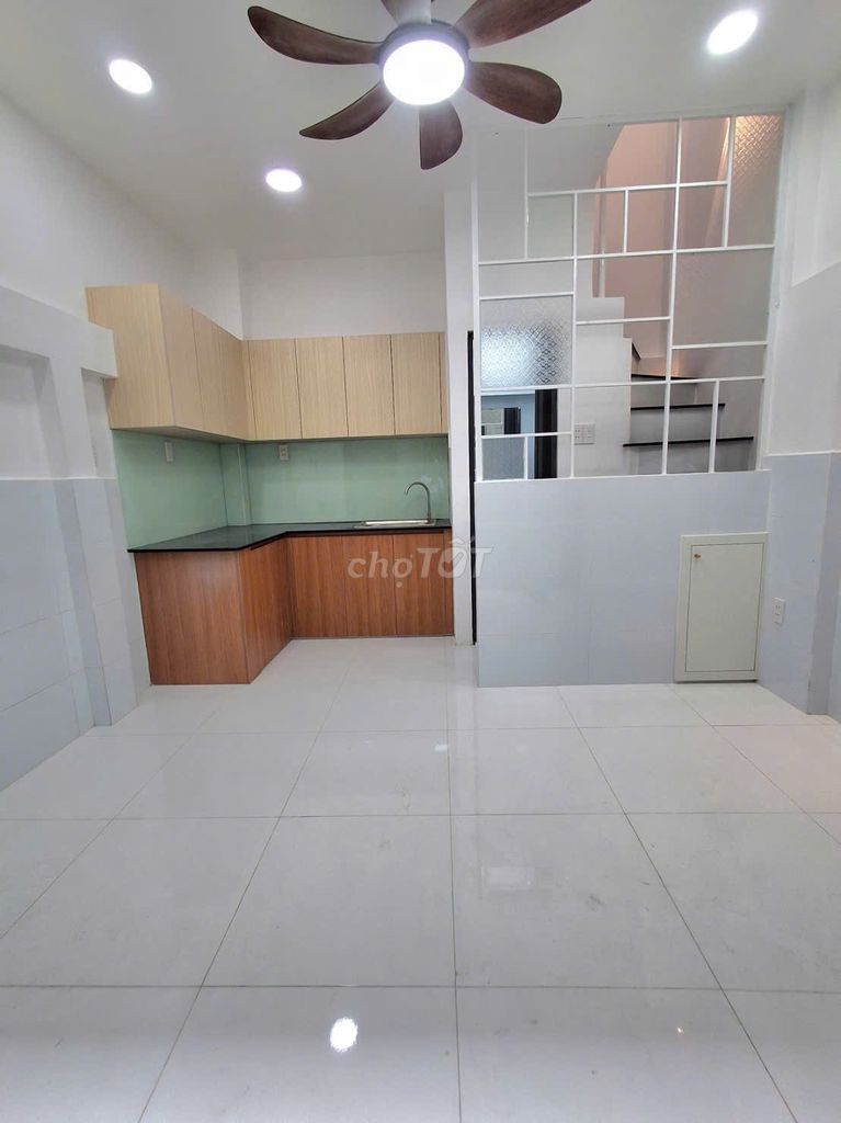 Bán nhà sạch đẹp hẻm 73 đường Bùi Minh Trực  P5 Q8 