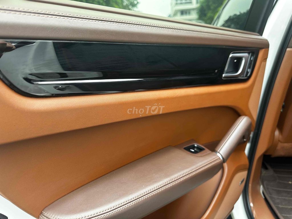 Porsche Cayenne 2022 Coupe. Mua bán Ô tô tại Quận Bình Thạnh Tp Hồ Chí Minh được đăng bởi QUAN hình 15