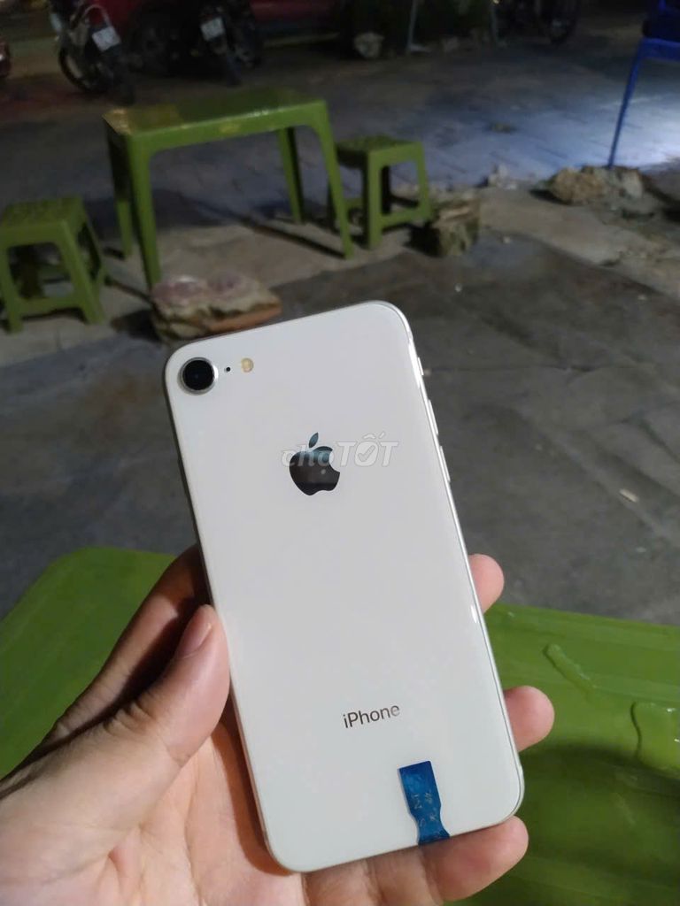 Apple iPhone 8 64GB Trắng. Mua bán Điện thoại tại Quận Bắc Từ Liêm Hà Nội được đăng bởi Đức Trọng hình 1