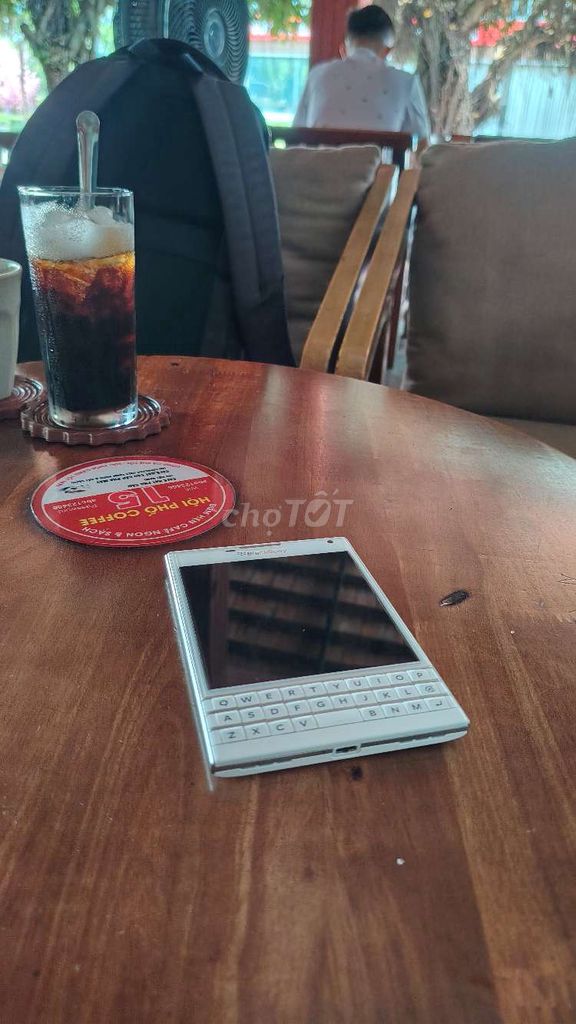 BlackBerry Passport Trắng Đã sử dụng. Mua bán Máy tính bảng tại Thành phố Rạch Giá Kiên Giang được đăng bởi anh Tèo hình 1