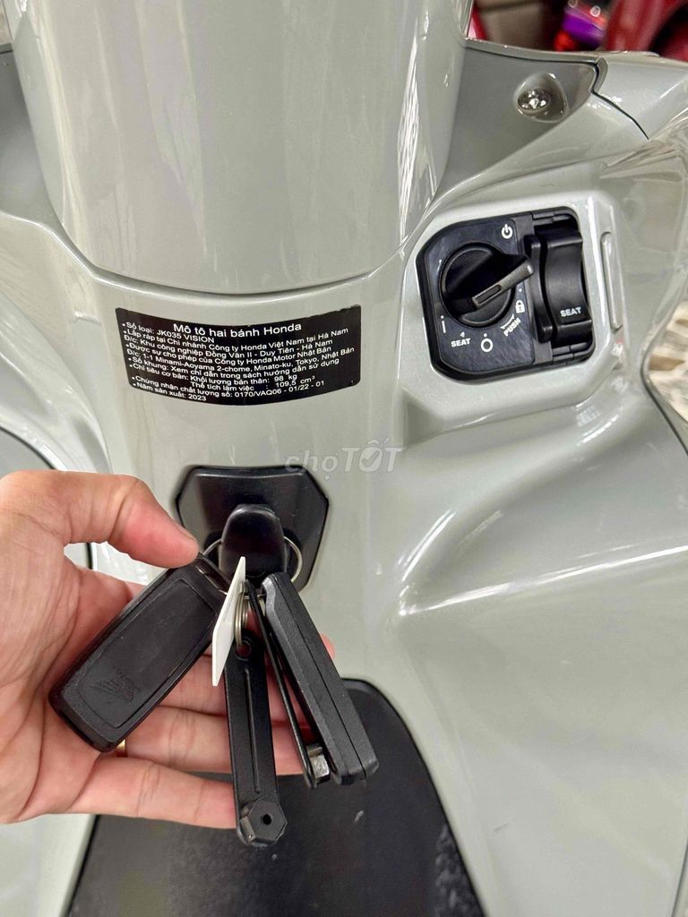 Vision Bản Thể Thao Màu Hott bs 65H1 Chính Chủ. Mua bán Xe máy tại Quận Ô Môn Cần Thơ được đăng bởi Tiến Tạp Hoá  hình 6