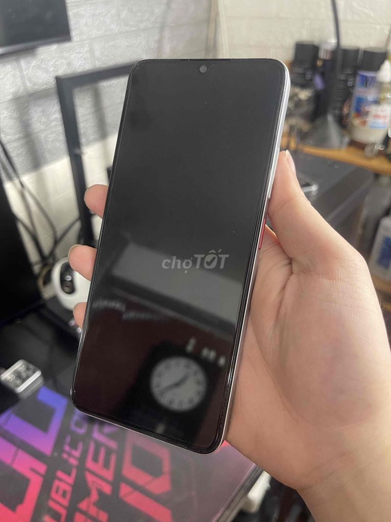 Nubia V80 Max 8GB/128GB Bạc. Mua bán Điện thoại tại Quận Đống Đa Hà Nội được đăng bởi Mai Tấn Vinh hình 1