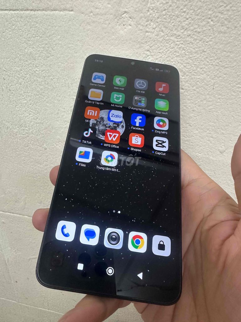 Xiaomi Redmi 13C 8 / 256GB Đen chính hãng zin. Mua bán Điện thoại tại Thành phố Tân An Long An được đăng bởi Lê Dương hình 1