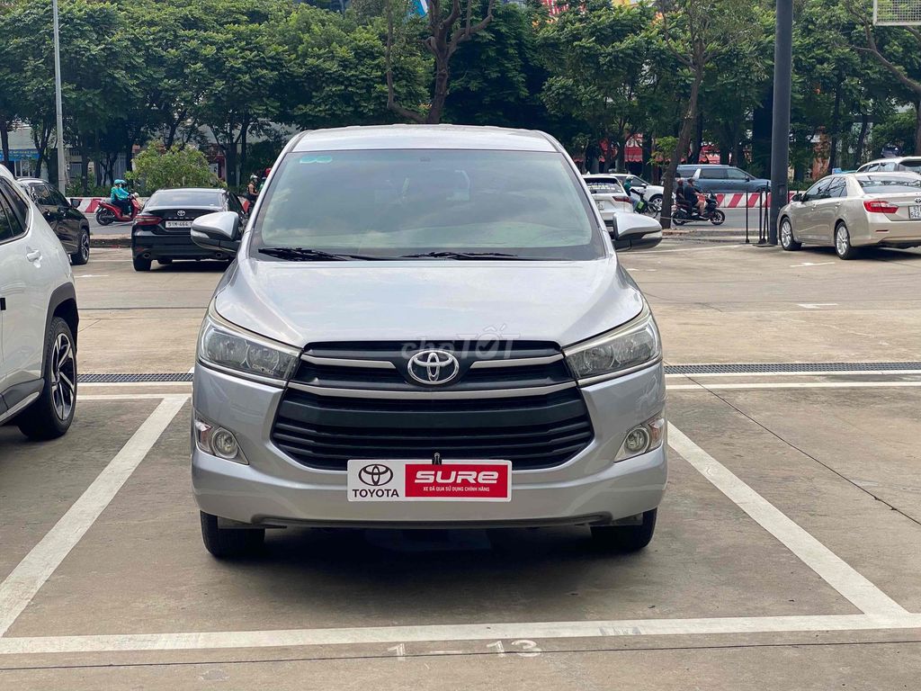 Toyota Innova 2.0E MT 2017 Серебристый 7 мест
