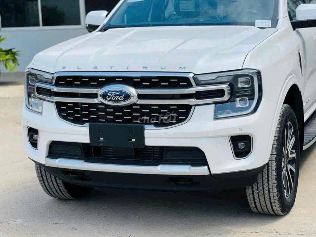 ✅Ford Everest Platium 2025 Trắng- Xe Sẵn Giao Ngay